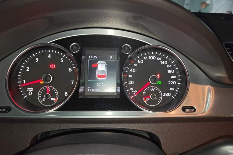 Used Volkswagen FAW-Volkswagen CC 2016 1.8TSI Luxury Model Instrument Cluster