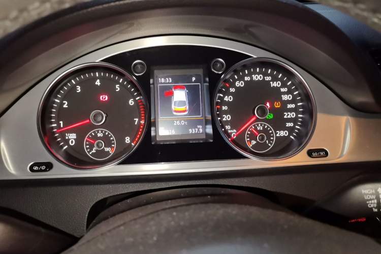 Used Volkswagen FAW-Volkswagen CC 2016 1.8TSI Luxury Model Instrument Cluster