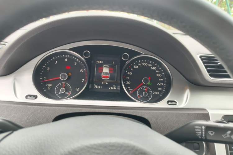 Used Volkswagen FAW-Volkswagen CC 2016 1.8TSI Luxury Model Instrument Cluster