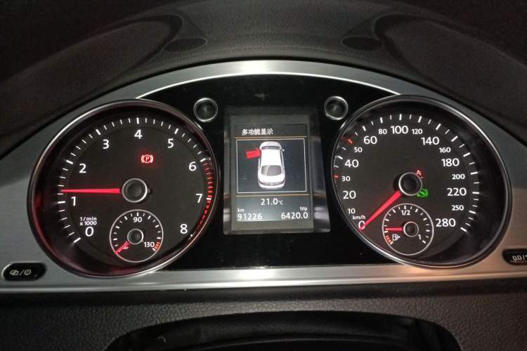 Used Volkswagen FAW-Volkswagen CC 2016 1.8TSI Luxury Model Instrument Cluster