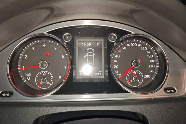 Used Volkswagen FAW-Volkswagen CC 2016 1.8TSI Prestige Model Instrument Cluster