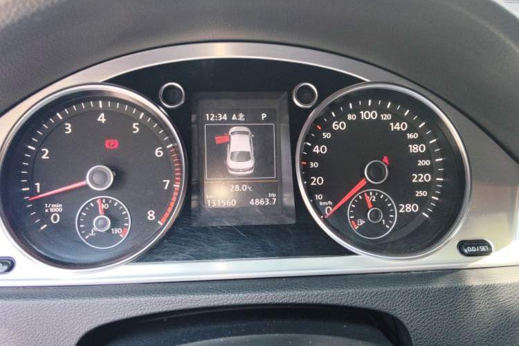 Used Volkswagen FAW-Volkswagen CC 2016 1.8TSI Luxury Model Instrument Cluster