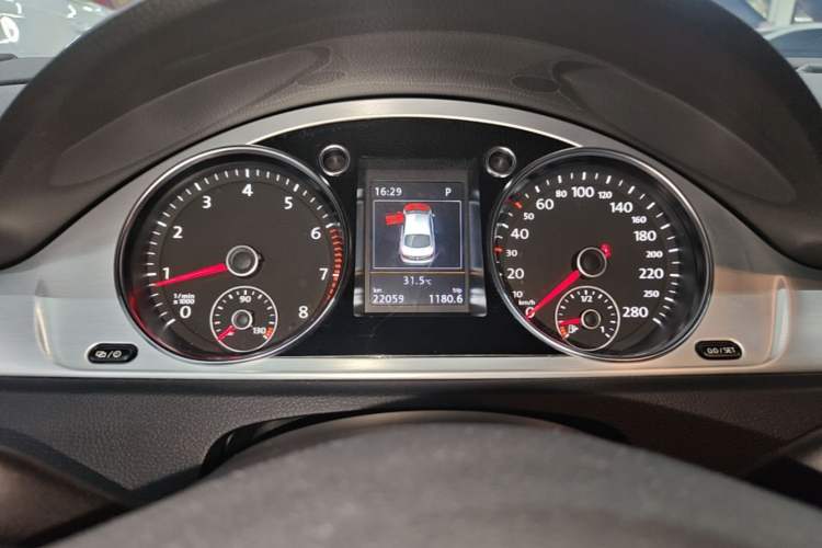 Used Volkswagen FAW-Volkswagen CC 2016 1.8TSI Luxury Model Instrument Cluster