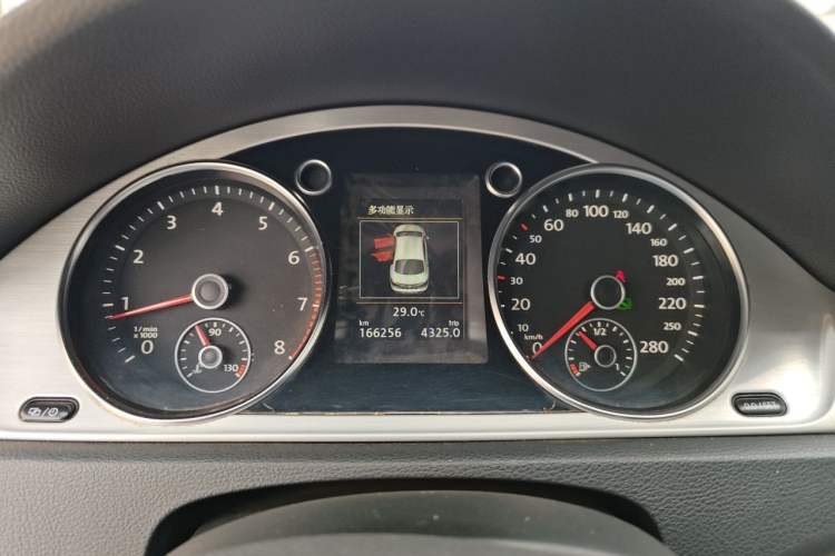 Used Volkswagen FAW-Volkswagen CC 2016 1.8TSI Luxury Model Instrument Cluster