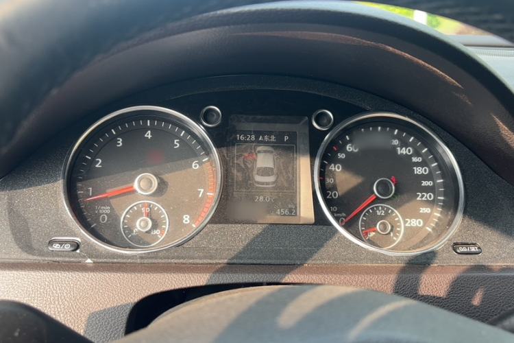 Used Volkswagen FAW-Volkswagen CC 2016 1.8TSI Luxury Model Instrument Cluster