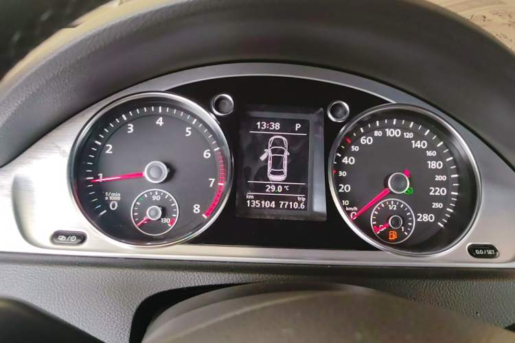 Used Volkswagen FAW-Volkswagen CC 2016 1.8TSI Prestige Model Instrument Cluster