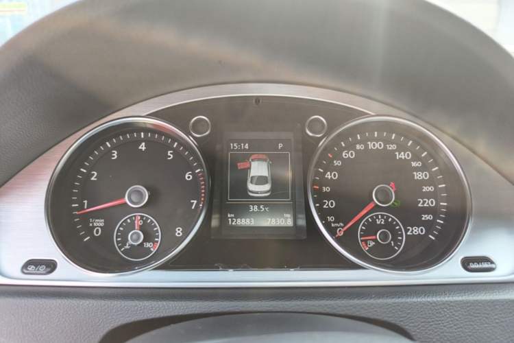 Used Volkswagen FAW-Volkswagen CC 2016 1.8TSI Luxury Model Instrument Cluster