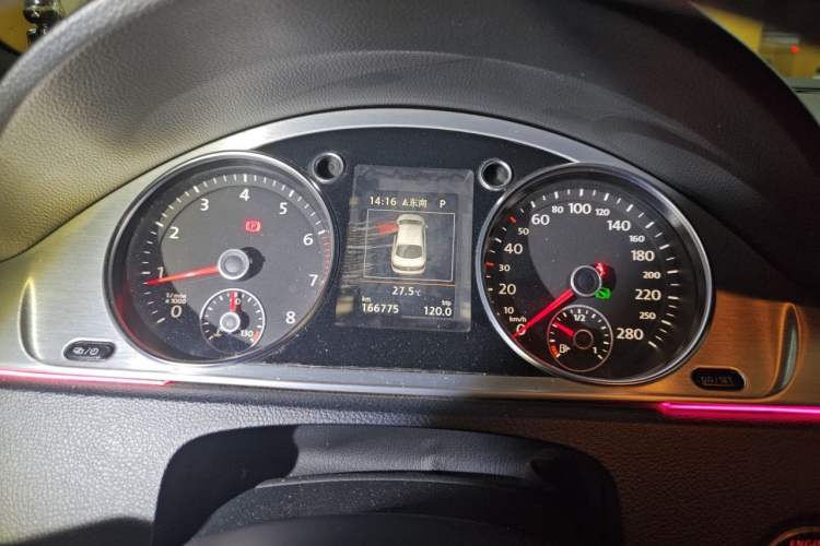 Used Volkswagen FAW-Volkswagen CC 2016 1.8TSI Luxury Model Instrument Cluster