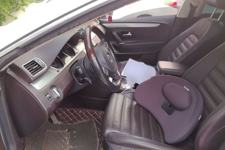 Used Volkswagen FAW-Volkswagen CC 2016 1.8TSI Luxury Model Interior 2