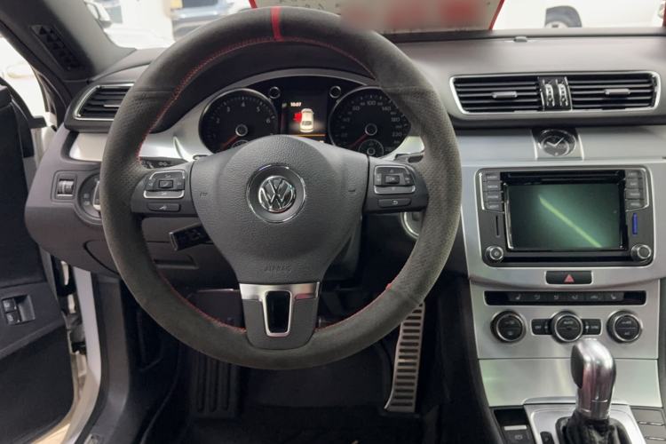 Used Volkswagen FAW-Volkswagen CC 2016 1.8TSI Luxury Model Interior 4