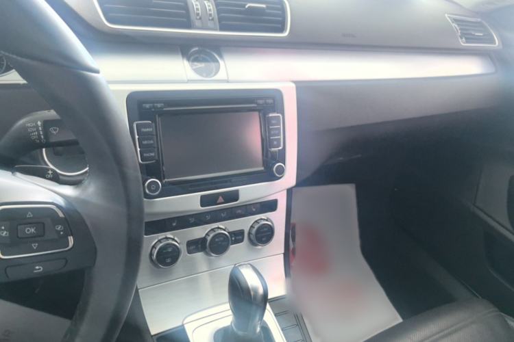 Used Volkswagen FAW-Volkswagen CC 2016 1.8TSI Luxury Model Interior 4