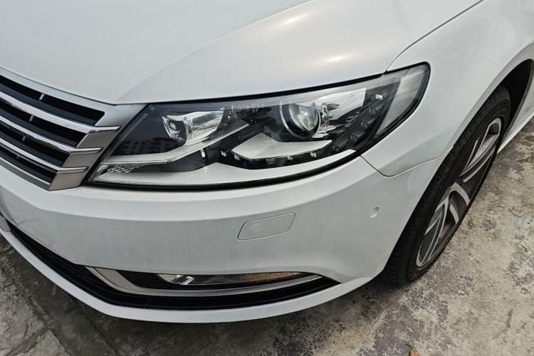 Used Volkswagen FAW-Volkswagen CC 2016 2.0 TSI Luxury Model Left Front Headlight