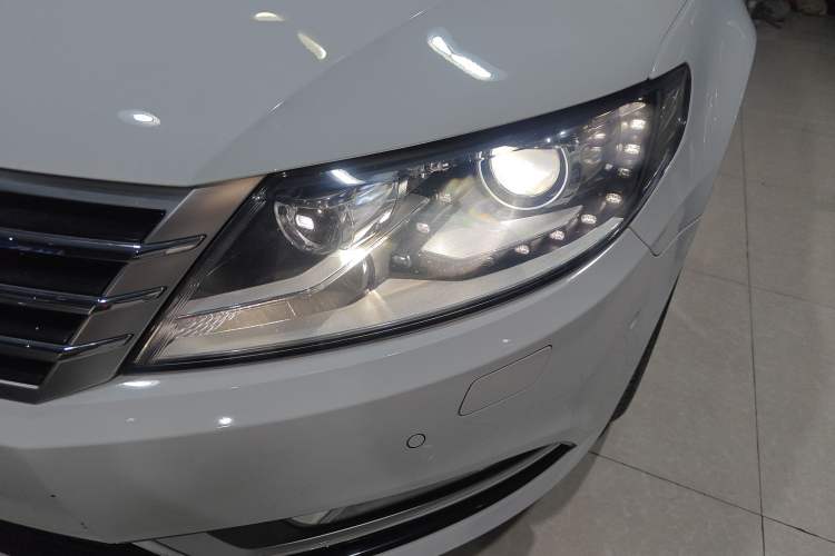 Used Volkswagen FAW-Volkswagen CC 2016 1.8TSI Luxury Model Left Front Headlight