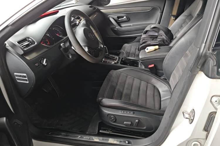 Used Volkswagen FAW-Volkswagen CC 2016 300TSI 25th Anniversary Edition Left Front Seat