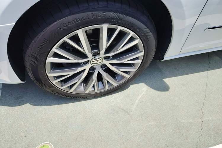 Used Volkswagen FAW-Volkswagen CC 2016 1.8TSI Luxury Model Left Front Wheel Hub