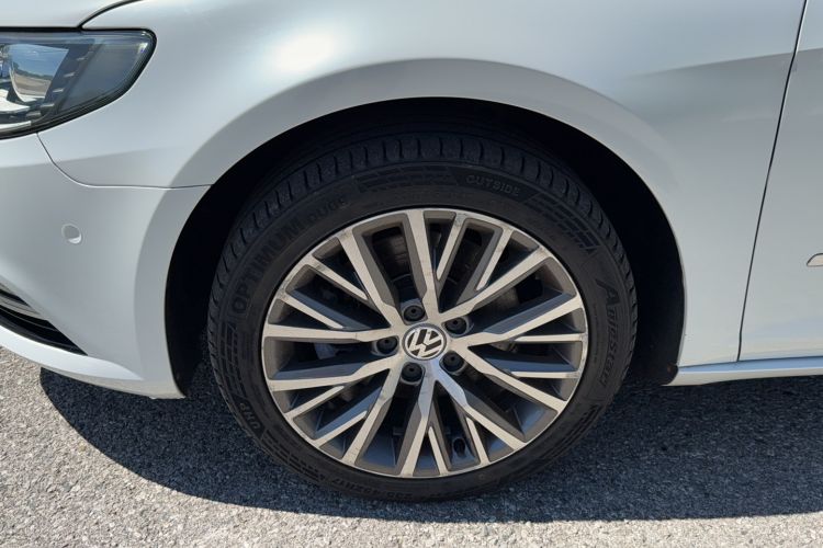 Used Volkswagen FAW-Volkswagen CC 2016 1.8TSI Luxury Model Left Front Wheel Hub