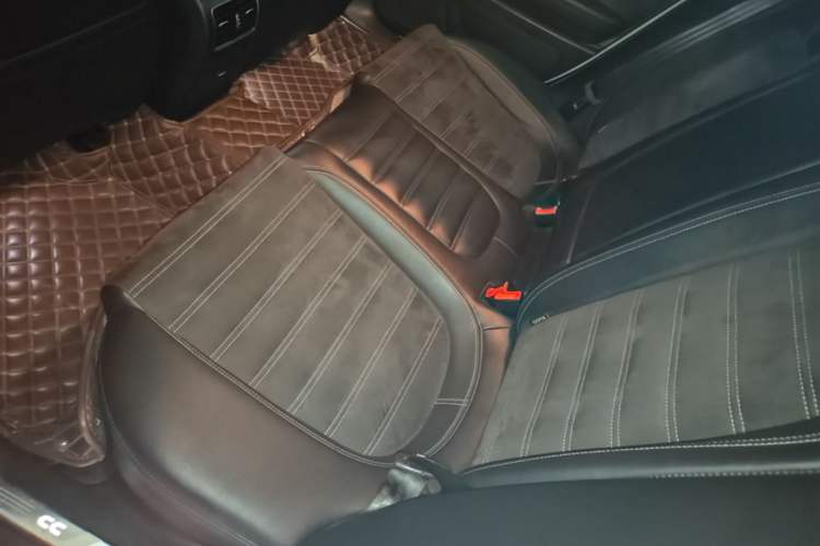 Used Volkswagen FAW-Volkswagen CC 2016 2.0 TSI Luxury Model Left Rear Seat