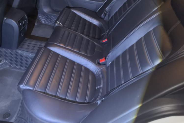 Used Volkswagen FAW-Volkswagen CC 2016 1.8TSI Prestige Model Left Rear Seat