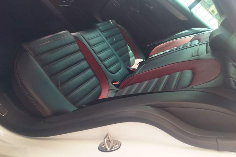 Used Volkswagen FAW-Volkswagen CC 2016 1.8TSI Luxury Model Left Rear Seat