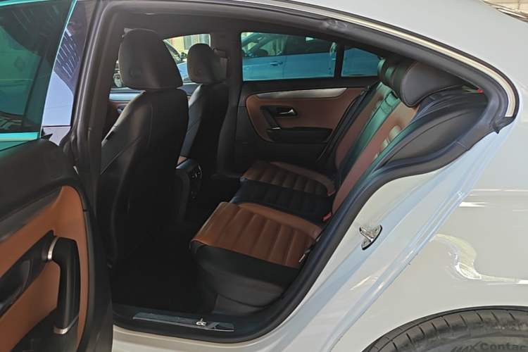 Used Volkswagen FAW-Volkswagen CC 2016 1.8TSI Luxury Model Left Rear Seat