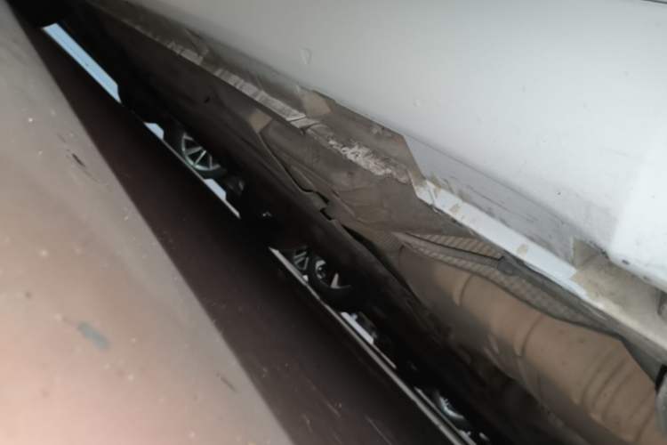 Used Volkswagen FAW-Volkswagen CC 2016 2.0 TSI Luxury Model Left Side Sill