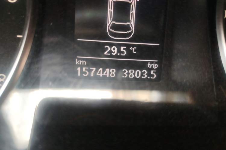 Used Volkswagen FAW-Volkswagen CC 2016 1.8TSI Prestige Model Odometer Close Up