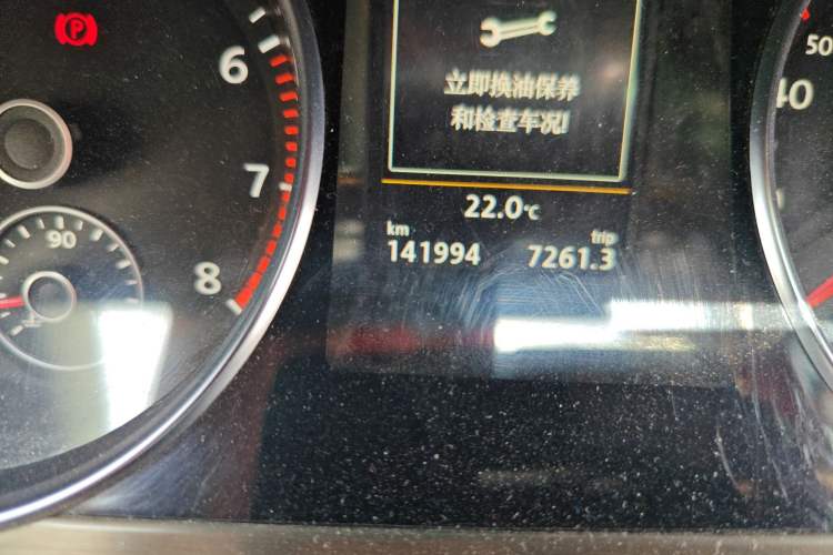 Used Volkswagen FAW-Volkswagen CC 2016 300TSI 25th Anniversary Edition Odometer Close Up