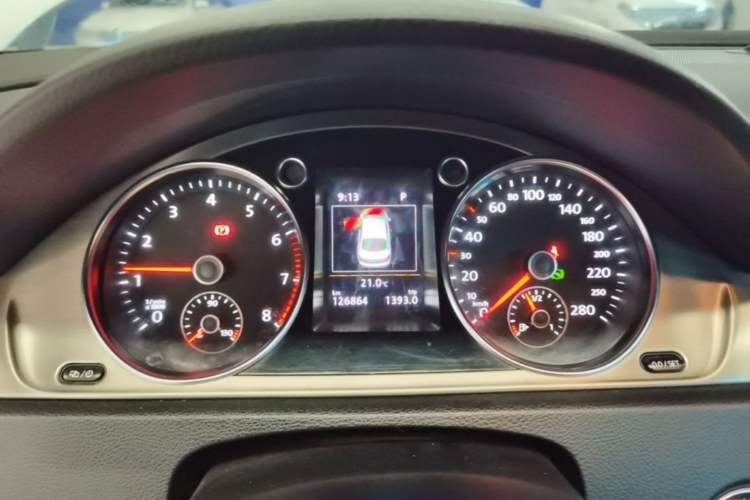 Used Volkswagen FAW-Volkswagen CC 2016 300TSI 25th Anniversary Edition Odometer Close Up