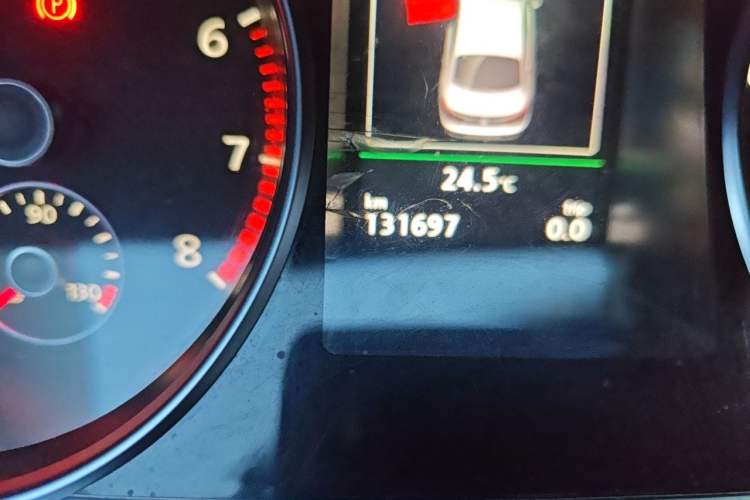 Used Volkswagen FAW-Volkswagen CC 2016 2.0 TSI Ultimate Edition Odometer Close Up