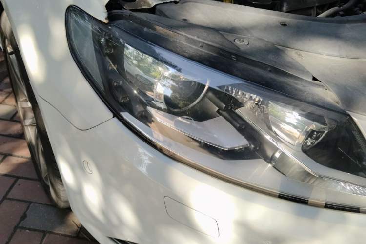 Used Volkswagen FAW-Volkswagen CC 2016 2.0 TSI Ultimate Edition Right Front Headlight