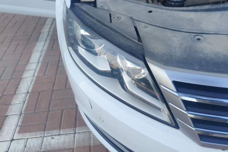 Used Volkswagen FAW-Volkswagen CC 2016 1.8TSI Prestige Model Right Front Headlight