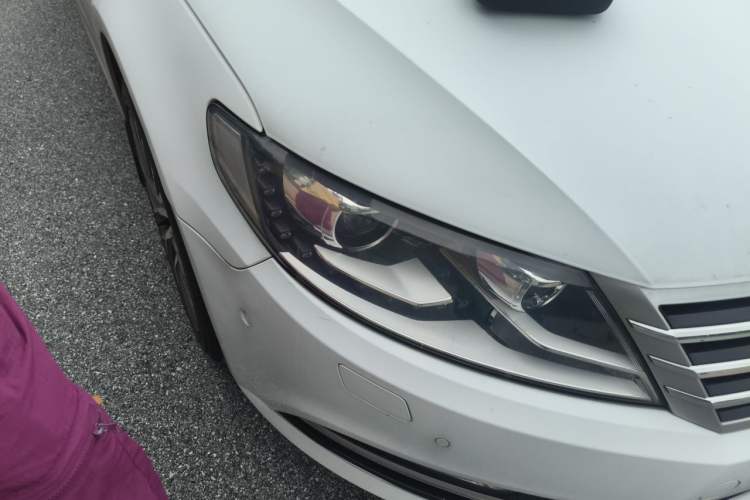 Used Volkswagen FAW-Volkswagen CC 2016 1.8TSI Luxury Model Right Front Headlight