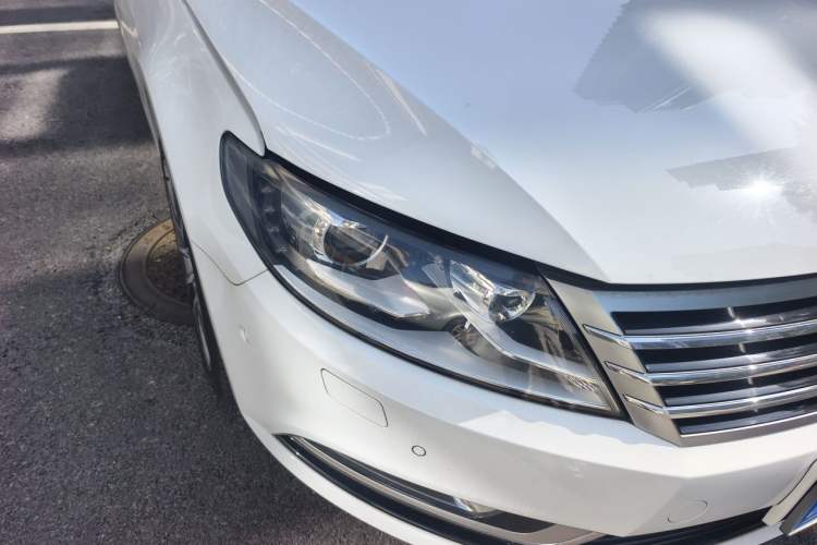 Used Volkswagen FAW-Volkswagen CC 2016 1.8TSI Luxury Model Right Front Headlight