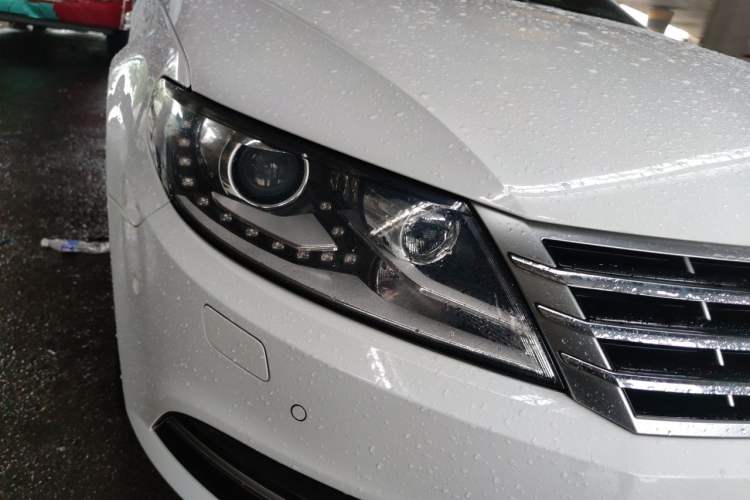 Used Volkswagen FAW-Volkswagen CC 2016 2.0 TSI Luxury Model Right Front Headlight