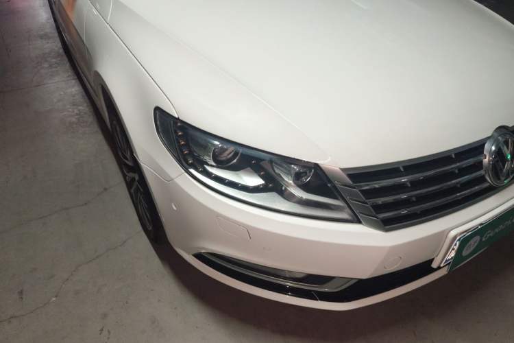 Used Volkswagen FAW-Volkswagen CC 2016 1.8TSI Luxury Model Right Front Headlight