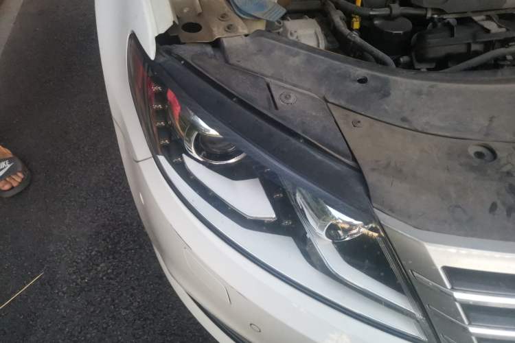 Used Volkswagen FAW-Volkswagen CC 2016 2.0 TSI Luxury Model Right Front Headlight