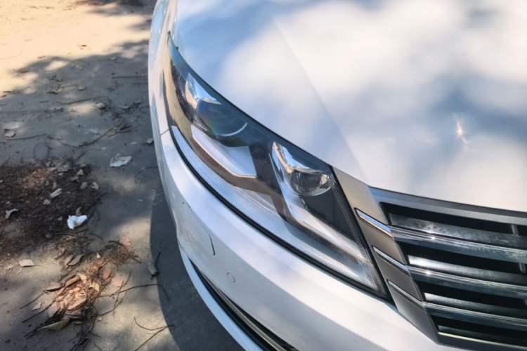 Used Volkswagen FAW-Volkswagen CC 2016 1.8TSI Prestige Model Right Front Headlight