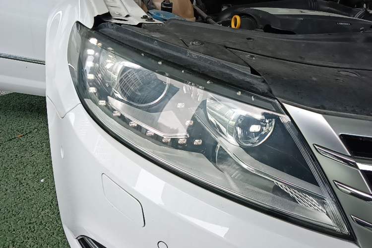 Used Volkswagen FAW-Volkswagen CC 2016 2.0 TSI Luxury Model Right Front Headlight