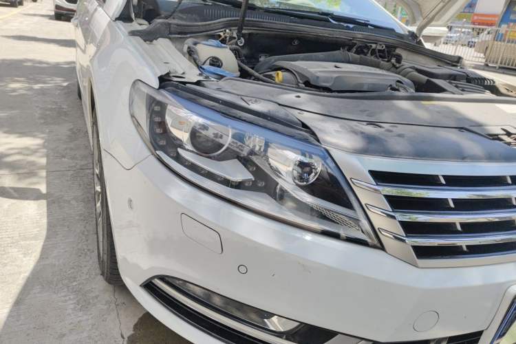 Used Volkswagen FAW-Volkswagen CC 2016 1.8TSI Luxury Model Right Front Headlight