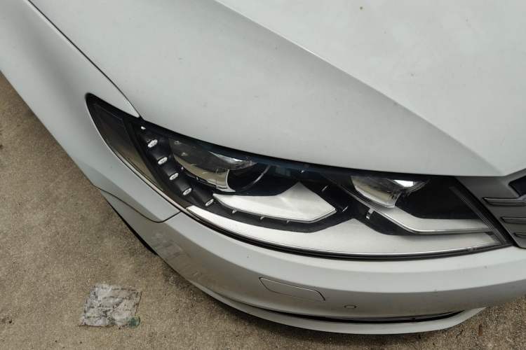 Used Volkswagen FAW-Volkswagen CC 2016 1.8TSI Prestige Model Right Front Headlight