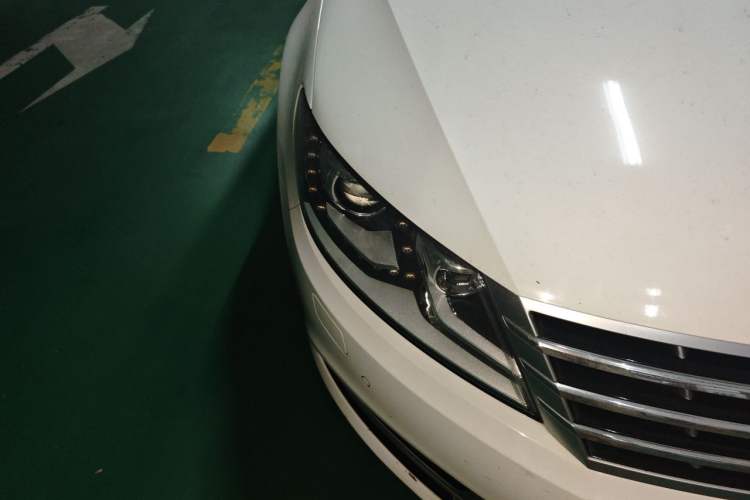 Used Volkswagen FAW-Volkswagen CC 2016 1.8TSI Prestige Model Right Front Headlight