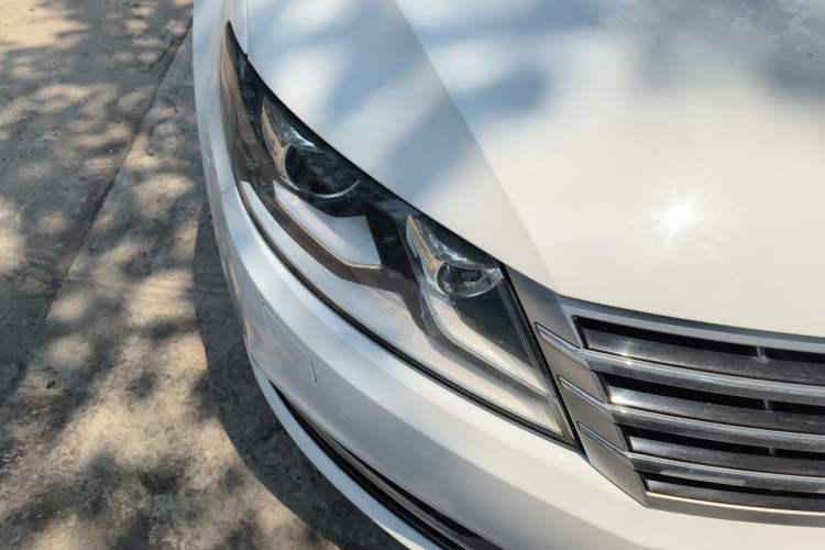 Used Volkswagen FAW-Volkswagen CC 2016 1.8TSI Luxury Model Right Front Headlight