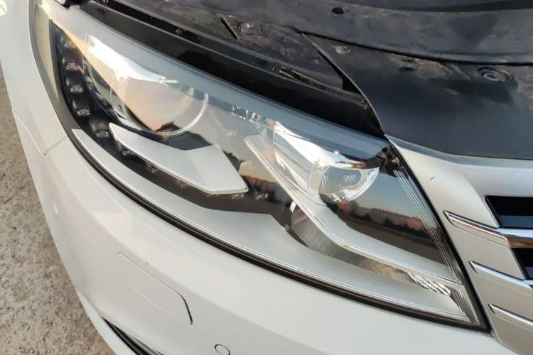 Used Volkswagen FAW-Volkswagen CC 2016 300TSI 25th Anniversary Edition Right Front Headlight