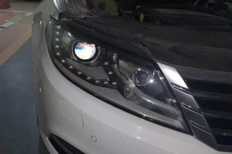 Used Volkswagen FAW-Volkswagen CC 2016 1.8TSI Luxury Model Right Front Headlight