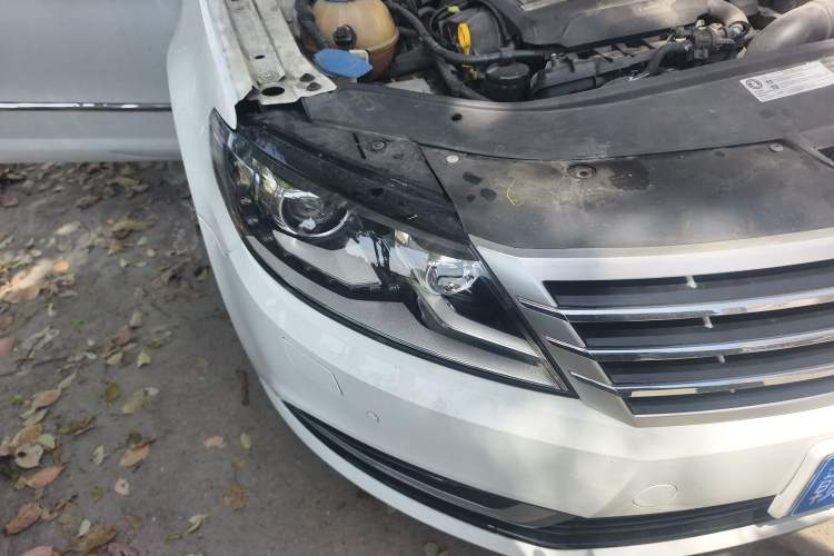 Used Volkswagen FAW-Volkswagen CC 2016 1.8TSI Prestige Model Right Front Headlight