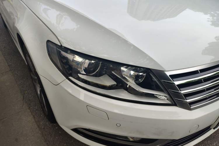 Used Volkswagen FAW-Volkswagen CC 2016 1.8TSI Prestige Model Right Front Headlight