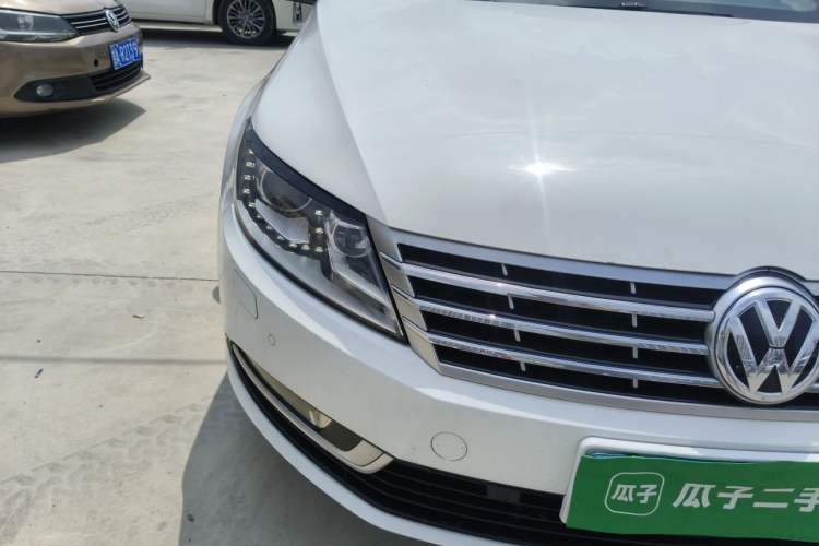 Used Volkswagen FAW-Volkswagen CC 2016 2.0 TSI Luxury Model Right Front Headlight