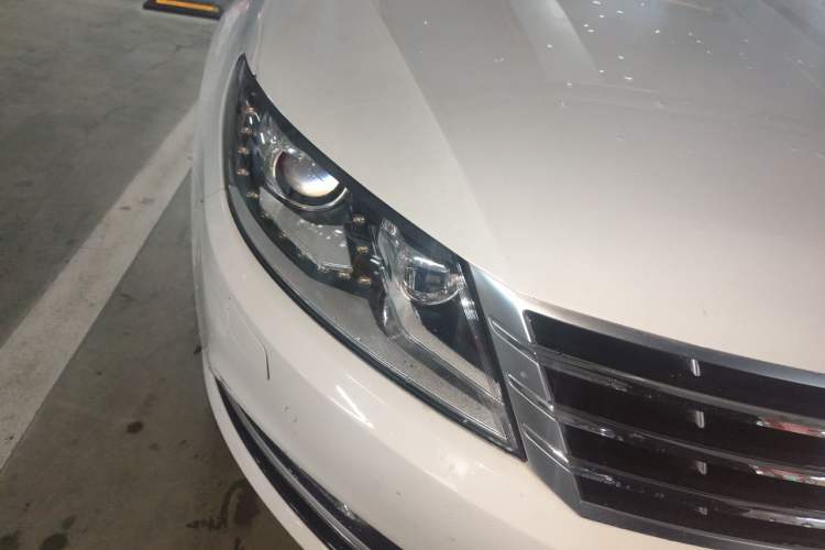 Used Volkswagen FAW-Volkswagen CC 2016 1.8TSI Luxury Model Right Front Headlight