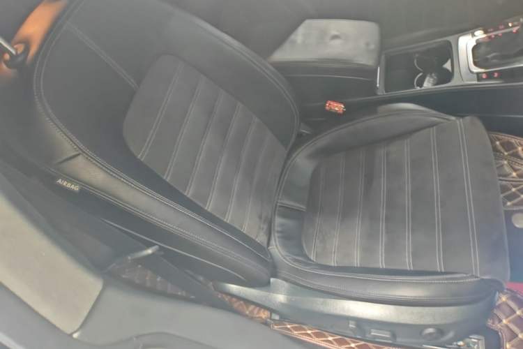 Used Volkswagen FAW-Volkswagen CC 2016 2.0 TSI Luxury Model Right Front Seat