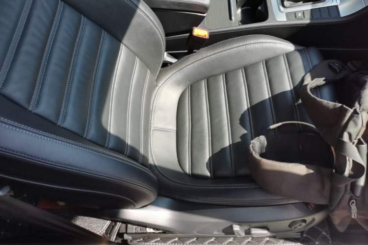 Used Volkswagen FAW-Volkswagen CC 2016 1.8TSI Prestige Model Right Front Seat